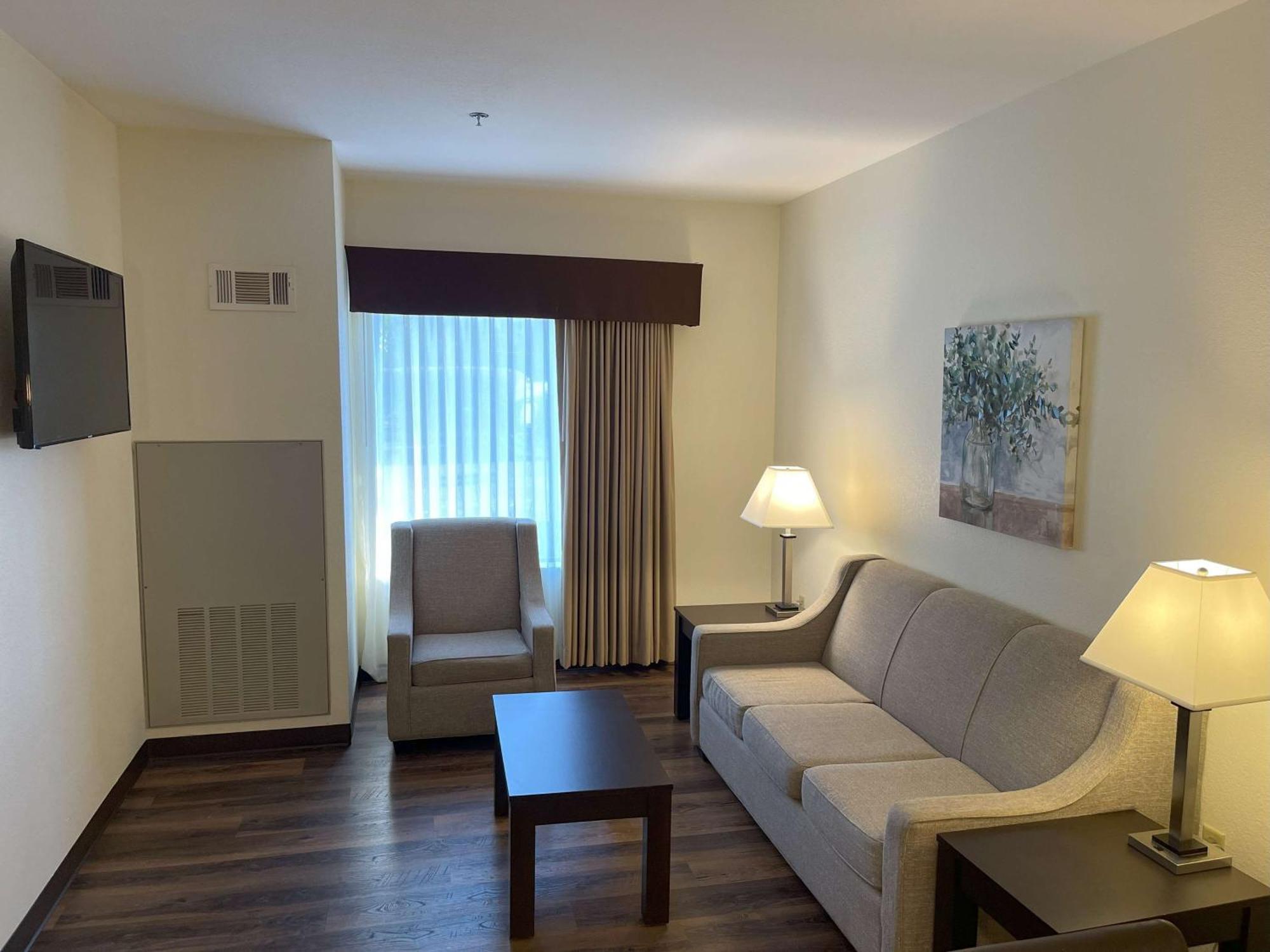 Best Western Plus Valdosta Hotel & Suites Exterior photo