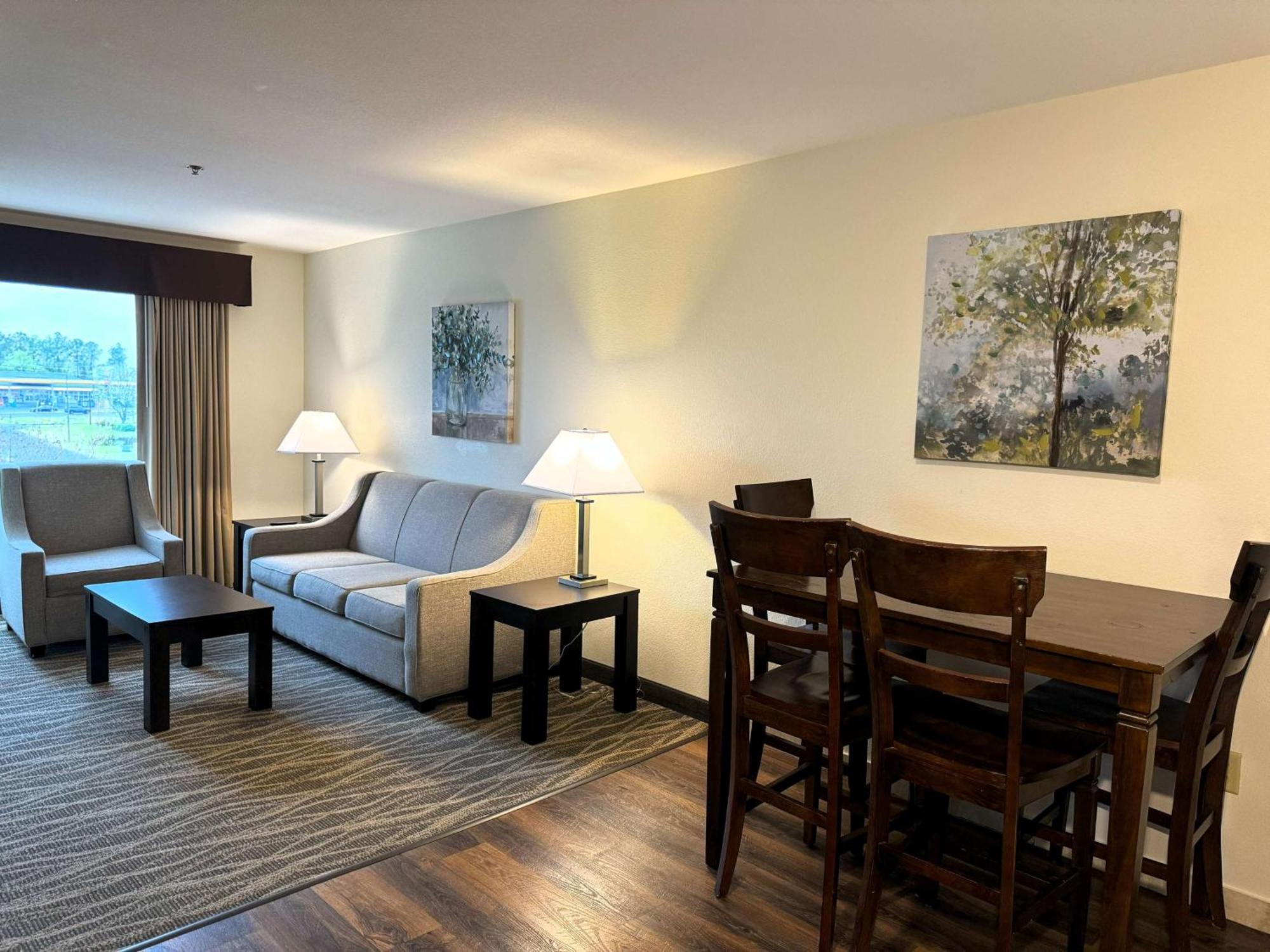 Best Western Plus Valdosta Hotel & Suites Exterior photo
