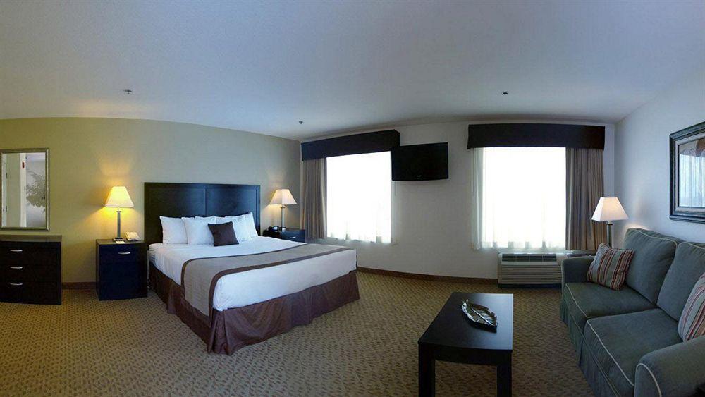 Best Western Plus Valdosta Hotel & Suites Exterior photo
